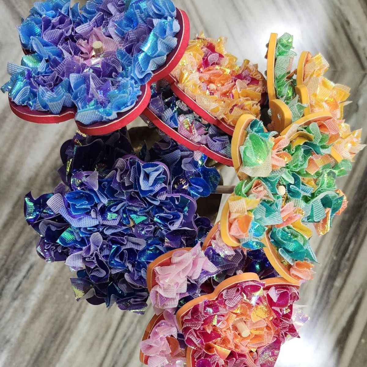 Apasă și creează – Set creativ magic pentru realizarea florilor (4–9 ani)