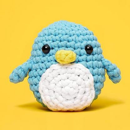 Set de început adorabil pentru croșetat: Pinguin pentru mici și mari creatori (8+ ani)