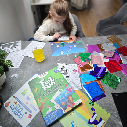 Foil Fun: Lumea animalelor | Set creativ fără mizerie (pentru copii 4–9 ani)