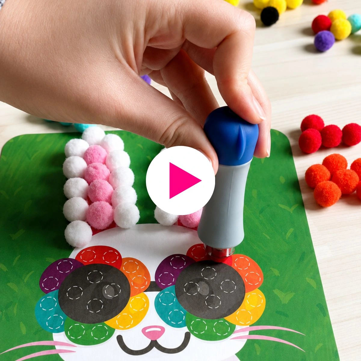 Pom Pom Kit – creează animăluțe 3D pufoase din pompoane moi, fără murdărie! (5+ ani)